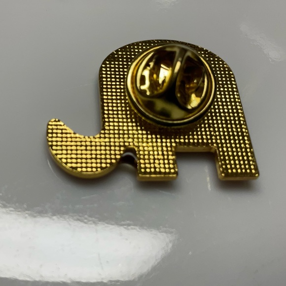 🇺🇸Republican Party Elephant Gold Pin!🐘 - Picture 3 of 11